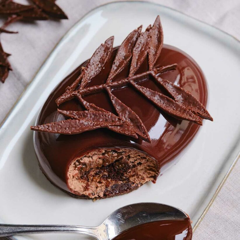 L'Olivier Entremets chocolate-olive by Nina Metayer