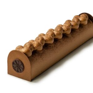 Bûche de Noël châtaigne, vanille, cognac par Nina Métayer