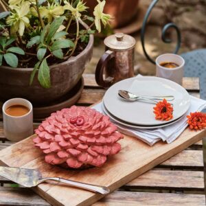 Dahlia by Nina Métayer