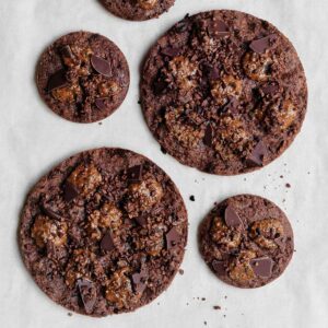 Cookie grué de cacao par Nina Métayer