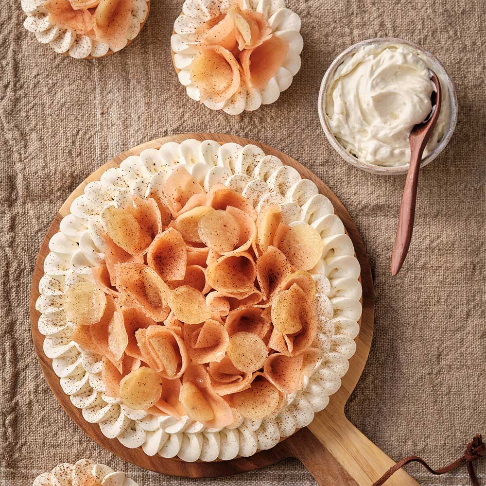 Quince tart by Nina Métayer
