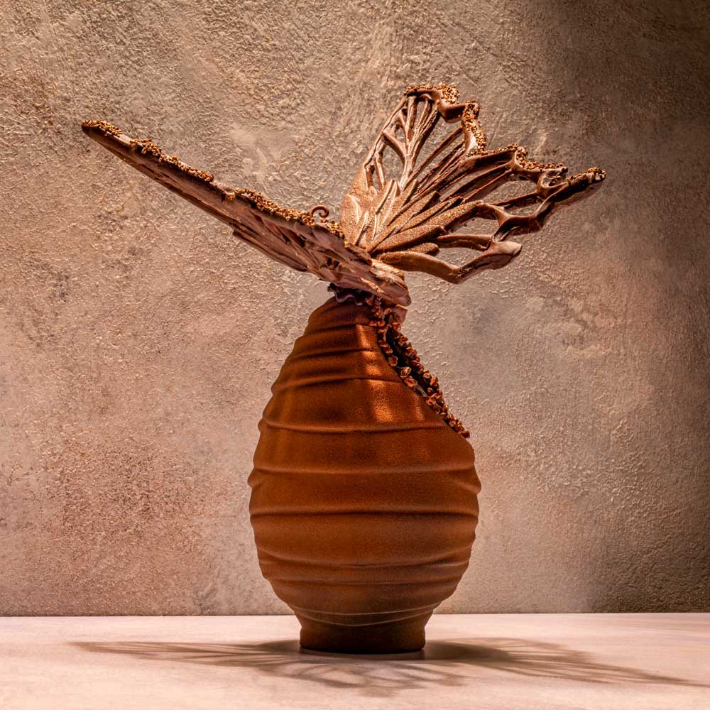 Éclosion, œuf de Pâques par Nina Métayer